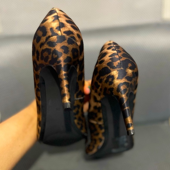 H&M Shoes - H&M satin cheetah print pumps NWT